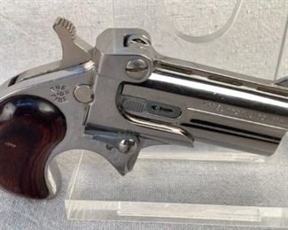 Serial - 063066
Mfg - Cobra Model C32 Derringer
Model - 32 Auto
Barrel - 2.5"
Capacity - 2
Type - Derringer
Located in Chattanooga, TN
Condition - 3 - Light Wear
This lot contains a Cobra model C32 derringer chambered in 32 Auto. Comes with a high polished nickel finish and wood grips.

**Soddy Daisy PD search and seizure firearm**
