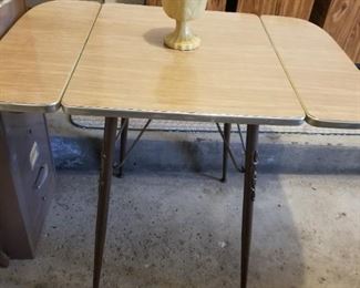 Small Drop Leaf Table/Great Condition!