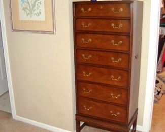 Hiboy jewelry chest of drawers