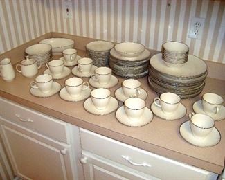 Set of Noritake china, Lorelei pattern.