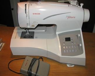 Singer Futura