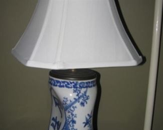 Second lamp of the pair
