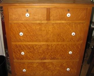 Chest of drawers