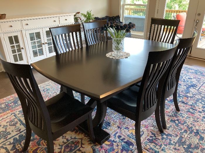 Amish made dining room table, imbedded leaves, 6 chairs