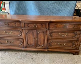 Thomasville Dresser, high quality, roomy, 9 drawers (2 hidden behind doors)
