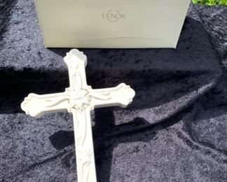 Lenox Cross with box