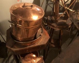 Many brass kitchenware