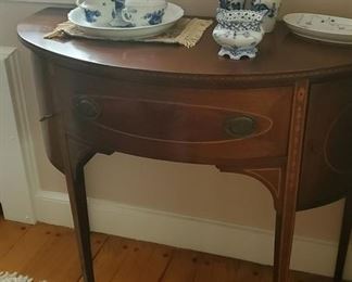 Charak demi lune cabinet