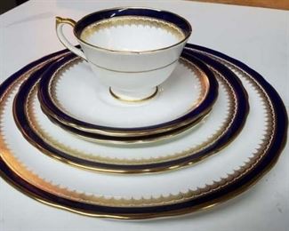 Aynsley dinner service in Embassy pattern. All packed - A full count to come later!!!