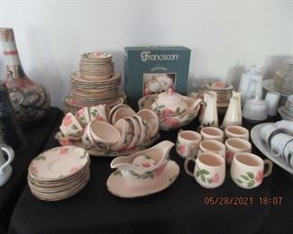 Franciscan ware desert rose pattern old & newer pcs