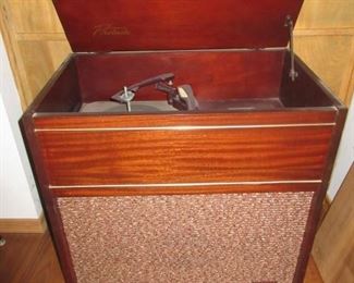 radio/turn table in cabinet