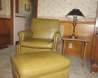vintage chair w/ottoman 