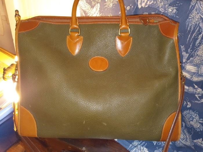 Dooney& Burke weekend leather tote 
1990s 100.00