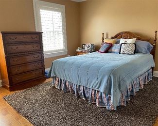 Oak bedroom set including full size dresser
