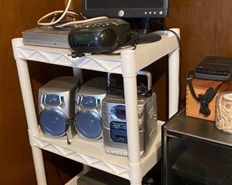 Stereo
Computer monitor 