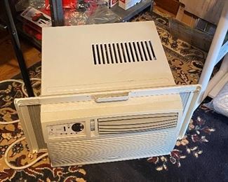 Window unit air conditioner 