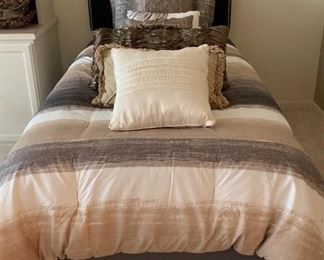 Twin Bed w Upholstered Headboard