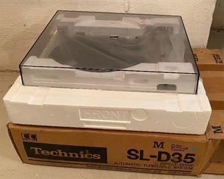 Technics SL-D35 Turntable • NEW IN BOX • NOS 