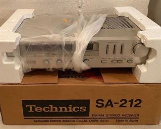 Technics SA-212 Receiver • NEW IN BOX • NOS  