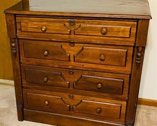 Nice Antique Vintage Chest of Drawers Dresser 