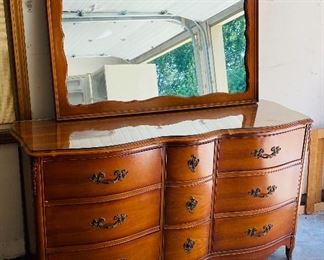 Lovely Mid Century Dresser w/ Mirror 