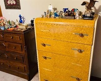 Mid Century Dresser w/ Lucite Handles - comes with all handles, needs some TLC 