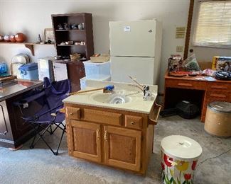 Bathroom Vanity, White Refrigerator (For Parts/Needs Work), Bar Mini Fridge (Works), Vintage Metal Folding Chairs, Basketballs, Power Painter Kit, 120v Electric Pump, Hydrologic Electric Water Timer, Chainsaw (For Parts Only), Vintage Wood Desk, Metal Bins, Spittoons, Rubbermaid Trash Cans, HomeRight EZ-Twist Paint Stick & much more! 