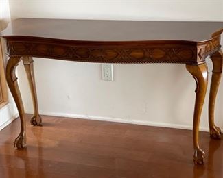 Universal furniture Queen Anne Entryway Table	28 x 52 x 18
