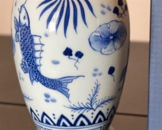 National Museum Of History Chinese Vase Blue White Fish	6.5in H x 3.5in Diameter
