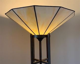Slag Glass Torchiere Floor Lamp 	70x20x20
