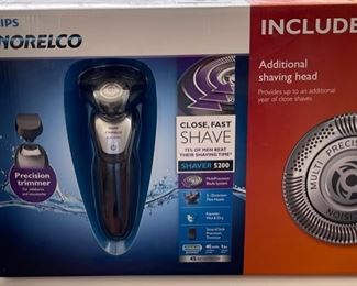 Philips Norelco Shaver 5200 S5290	
