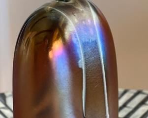 Robert Coleman Iridescent  Art Glass Perfume Bottle 1991 C4	6x2.5x1.5in
