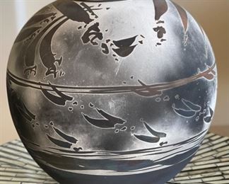 Scott Lindberg LMNO Arts Raku Pottery Round Vase	9in H x 9in Diameter
