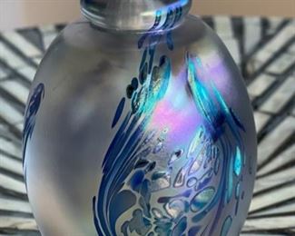 Robert  Eickholt Perfume Bottle Blue Iridescent	4in H x 2.5in Diameter
