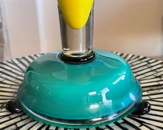 Michael Meilahn Contemporary Art Glass 3 Toed Cone Vase Yellow/Teal Sculpture	 O'Meilahn	16.5in H x 9in Diameter
