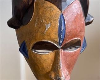 Painted Carved Wood Tribal Mask on Stand	18.75x10x6in
