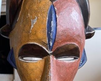 Painted Carved Wood Tribal Mask on Stand	18.75x10x6in

