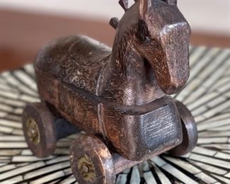 Carved Wood Wheel Horse Stash Box	6x3.5x6in
