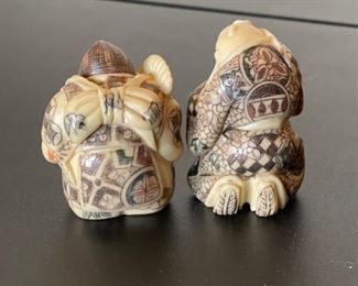 2pc Japanese Netsuke Pair	1.75x1.5x1.5
