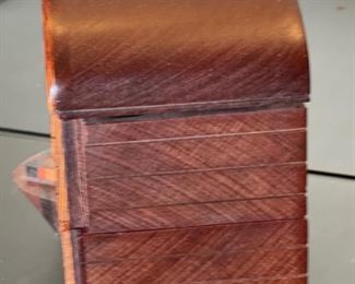 Po Shun Leong Carved Wood Jewelry Box Art	5.5x5x4in
