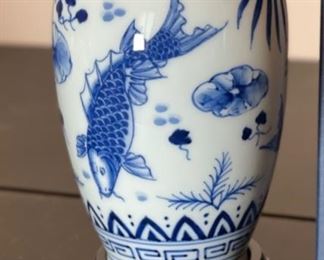 National Museum Of History Chinese Vase Blue White Fish	6.5in H x 3.5in Diameter
