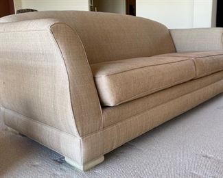 Robb & Stucky Traditional Sofa Couch	32x95x40in
