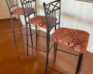 4pc Metal Bar Stool/Chairs	Seat Height:  30.5 inches
