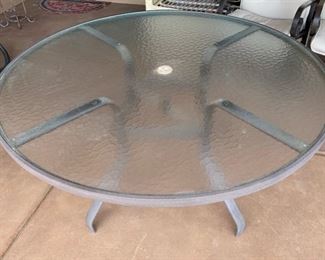 Outdoor Patio Table w/ 4 Chairs	28x54x54
