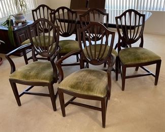 Ethan Allen Table & 6 Chairs	29x42x66-84-102
