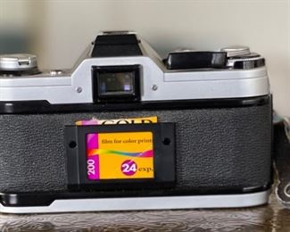 Canon AE-1 35mm SLR Camera w 50mm 1.8 Lens	
