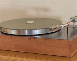 AR XA Turntable Acoustic Research	4x16.5x12.5in
