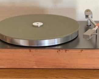 AR XA Turntable Acoustic Research	4x16.5x12.5in
