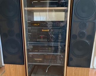 Pioneer Hi Fi Stereo system	43x41x18in
