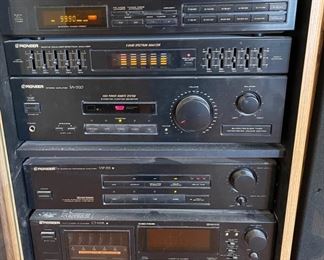 Pioneer Hi Fi Stereo system	43x41x18in
